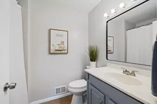 4801 Shevlin Ct, Eagan, MN 55122 - Photo 22