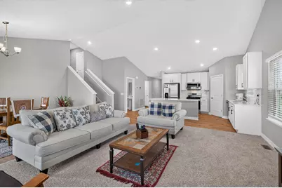 17528 Dunkirk Way, Lakeville, MN 55044 - Photo 2