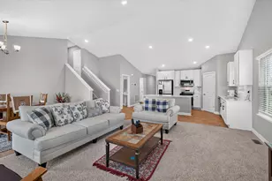 17528 Dunkirk Wy, Lakeville, MN 55044 - Photo 2