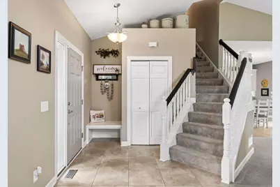 10346 Fallgold Parkway N, Brooklyn Park, MN 55443 - Photo 6