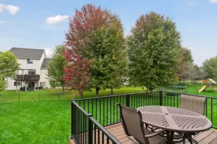 10346 Fallgold Parkway N, Brooklyn Park, MN 55443 - Photo 32