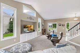 10346 Fallgold Parkway N, Brooklyn Park, MN 55443 - Photo 8