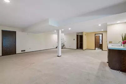 8060 Pennsylvania Road, Bloomington, MN 55438 - Photo 32