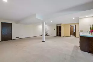 8060 Pennsylvania Rd, Bloomington, MN 55438 - Photo 32