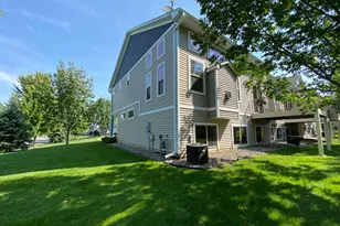 3110 Frontier Dr, Woodbury, MN 55129 - Photo 18