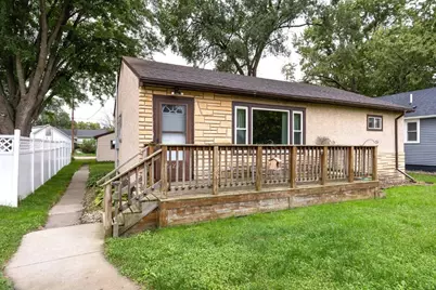 521 S 2nd Street, La Crescent, MN 55947 - Photo 2