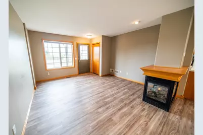 733 Baylee Place SW, Pine Island, MN 55963 - Photo 2