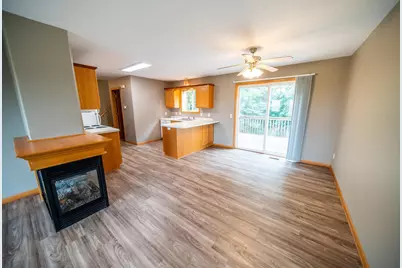 733 Baylee Place SW, Pine Island, MN 55963 - Photo 4