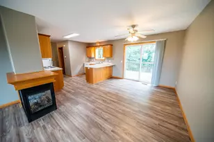 733 Baylee Pl SW, Pine Island, MN 55963 - Photo 4