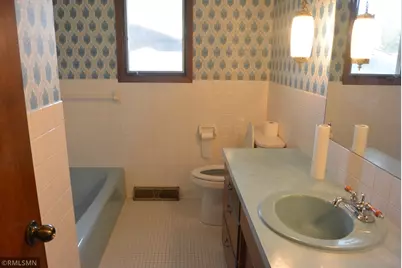 1803 Judd Avenue N, Glencoe, MN 55336 - Photo 12