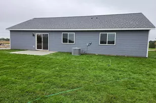 1088 Cullen St, Saint Peter, MN 56082 - Photo 26