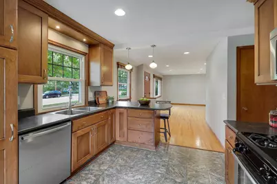 10307 Nicollet Avenue S, Bloomington, MN 55420 - Photo 16
