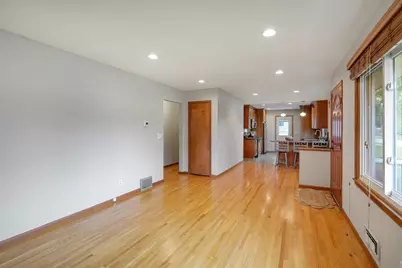 10307 Nicollet Avenue S, Bloomington, MN 55420 - Photo 10