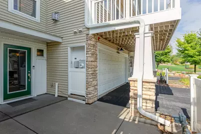 2686 New Century Place E, Maplewood, MN 55119 - Photo 2