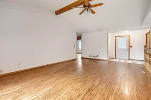 5480 273rd St, Wyoming, MN 55092 - Photo 16