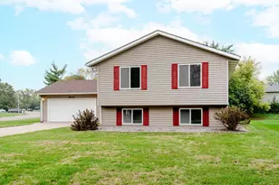 8112 Lad Pkwy, Brooklyn Park, MN 55443 - Photo 40