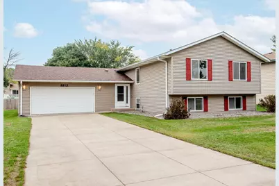 8112 Lad Parkway, Brooklyn Park, MN 55443 - Photo 38