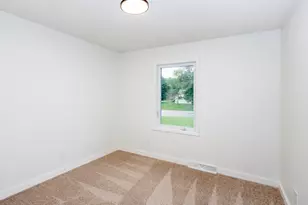 8112 Lad Pkwy, Brooklyn Park, MN 55443 - Photo 16