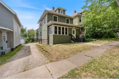 203 S 18th Avenue E, Duluth, MN 55812 - Photo 1