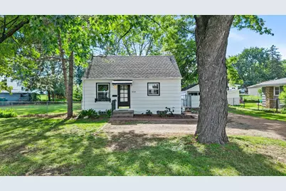 8734 Portland Avenue S, Bloomington, MN 55420 - Photo 4