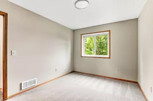 4 Shepherd Ct, Circle Pines, MN 55014 - Photo 10
