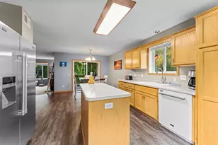 2486 Bridgewater Pl S, Cambridge, MN 55008 - Photo 10