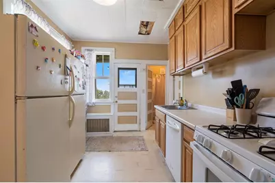1010 E 9th Street, Duluth, MN 55805 - Photo 8