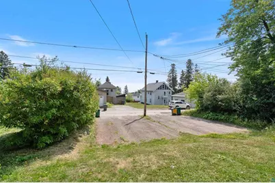 1010 E 9th Street, Duluth, MN 55805 - Photo 4
