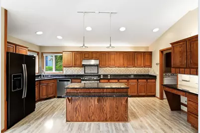 2646 Shadow Lane, Chaska, MN 55318 - Photo 10
