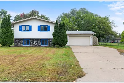 8016 Brunswick Avenue N, Brooklyn Park, MN 55443 - Photo 2