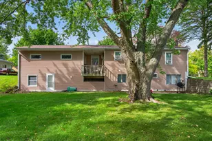 406 N Division St, Roberts, WI 54023 - Photo 20
