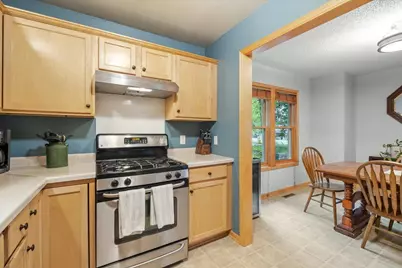 220 Baker Street E, Saint Paul, MN 55107 - Photo 10