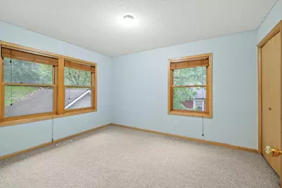 220 Baker Street E, Saint Paul, MN 55107 - Photo 16