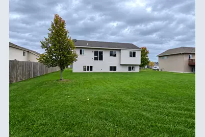 1010 Marion Street SE, Isanti, MN 55040 - Photo 12
