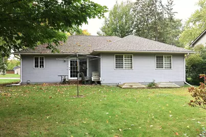 425 2nd Avenue NE, Milaca, MN 56353 - Photo 2