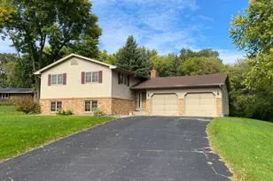 1760 48th Ave NE, Willmar, MN 56201 - Photo 2