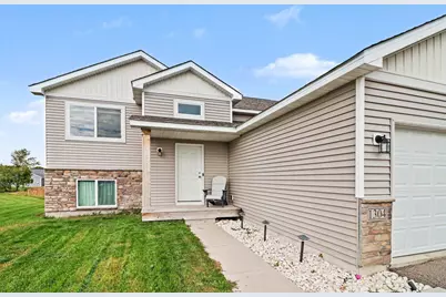 1304 Mulberry Avenue NE, Montgomery, MN 56069 - Photo 2
