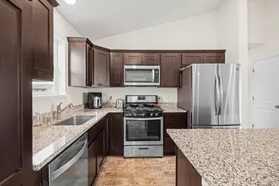 1304 Mulberry Avenue NE, Montgomery, MN 56069 - Photo 6