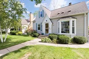 5525 Upton Ave S, Minneapolis, MN 55410 - Photo 2