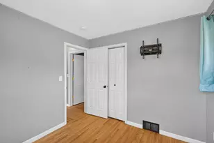 13905 Steven Rd, Burnsville, MN 55337 - Photo 16