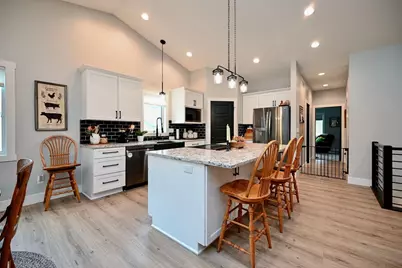 357 Valley Oaks Drive, Winona, MN 55987 - Photo 8
