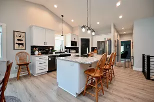 357 Valley Oaks Dr, Winona, MN 55987 - Photo 8