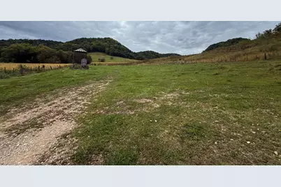 9516 County 4, Houston, MN 55943 - Photo 14