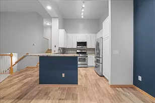 2226 St Johns Cir, Woodbury, MN 55129 - Photo 10