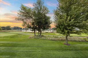 2226 St Johns Cir, Woodbury, MN 55129 - Photo 40
