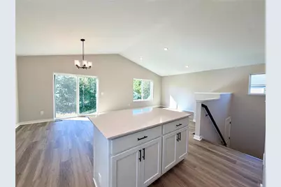1827 Pierce Street S, Cambridge, MN 55008 - Photo 4