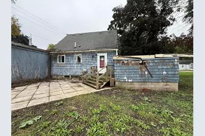 1302 Saint Joseph Avenue, Albert Lea, MN 56007 - Photo 2