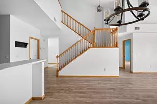 4527 Bloomberg Ln, Inver Grove Heights, MN 55076 - Photo 10