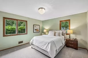 10800 Oak Knoll Terrace N, Minnetonka, MN 55305 - Photo 12