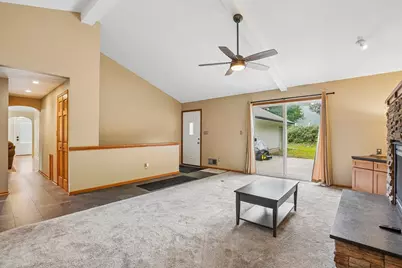 593 Century Avenue N, Maplewood, MN 55119 - Photo 4
